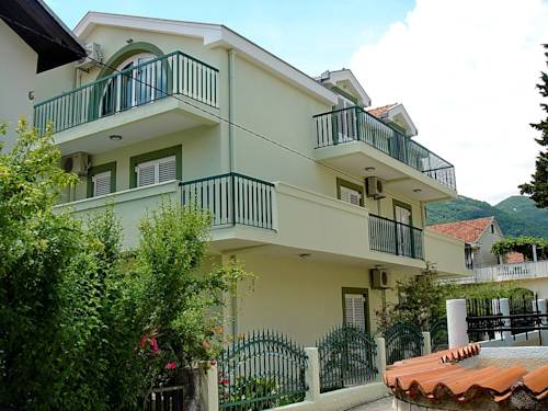 Apartments Odalović, Биела, Черногория