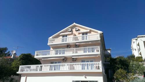 Apartments Sofija, Бигово, Черногория