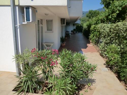 Apartments Boka Sun, Биела, Черногория