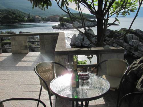 Holiday Home Brinic, Биелила, Черногория