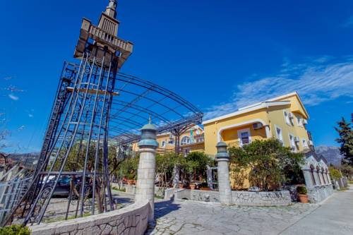 Hotel Pharos, Бар, Черногория
